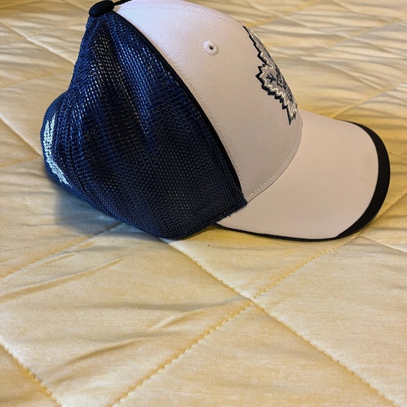 Toronto maple leafs adidas hat men’s small/medium navy outdoor game - Picture 6 of 9